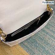 FENDI | Baguette White Leather Bag - 27 x 15 x 6 cm - 3