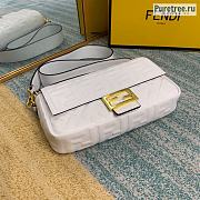 FENDI | Baguette White Leather Bag - 27 x 15 x 6 cm - 2