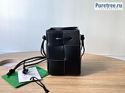 Bottega Veneta | Small Cassette Bucket Bag Black Calfskin - 14 x 9 x 9cm - 1