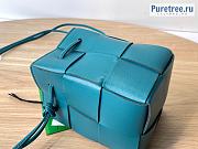 Bottega Veneta | Small Cassette Bucket Bag Blue Calfskin - 14 x 9 x 9cm - 4