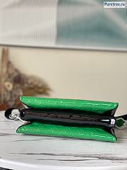 Louis Vuitton | Coussin MM Green Shiny Leather M57793 - 34 x 24 x 12cm - 5
