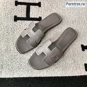 HERMES | Oran Sandal All Grey Smooth Leather - 2