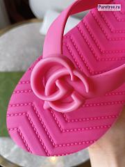 GUCCI | Chevron Thong Sandal Pink - 2