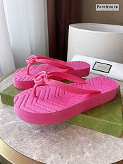 GUCCI | Chevron Thong Sandal Pink - 5