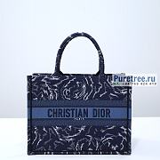 DIOR | Medium Book Tote Blue Dior Roses Embroidery - 36cm - 1