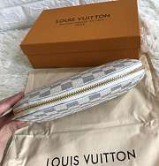 Louis Vuitton Cosmetic Pouch White N47516 - 6