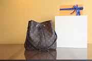 Louis Vuitton NéoNoé MM Monogram Leather Black M44020 26x26x17.5 cm - 1