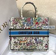 DIOR | Medium Book Tote Latte D-Constellation Embroidery - 36cm - 1