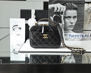 CHANEL | 22 Small Vanity Case Black Grained Calfskin AS3221 - 13 x 17.5 x 7.5cm - 1