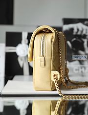 CHANEL | 22 Backpack Yellow Grained Calfskin - 20 x 19 x 8cm - 4