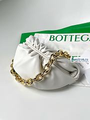 Bottega Veneta | Mini Chain Pouch Belt Bag White Leather - 22 x 13 x 5cm - 1