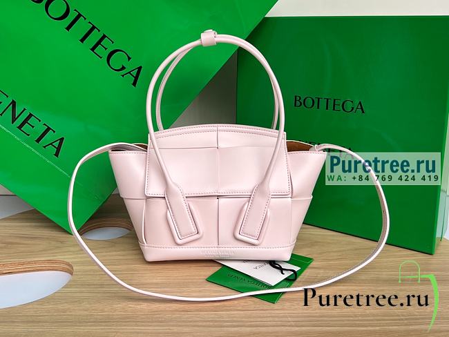 Bottega Veneta | Mini Arco In Intreccio Leather Bliss Washed - 29 x 19 x 9cm - 1