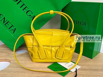 Bottega Veneta | Mini Arco Intreccio Slouchy Leather In Yellow - 29 x 19 x 9cm