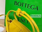Bottega Veneta | Mini Arco Intreccio Slouchy Leather In Yellow - 29 x 19 x 9cm - 4
