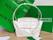 Bottega Veneta | Small Arco Intreccio Slouchy Leather In White - 33 x 21 x 6cm - 1