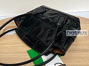 Bottega Veneta | Small Arco Intreccio Slouchy Leather In Black - 33 x 21 x 6cm - 3