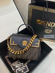 FENDACE | La Medusa Medium Handbag - 25 x 15 x 22cm - 5