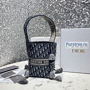 DIOR |  D-Bubble Bucket Bag Blue Oblique Embroidery - 16 x 25 x 16cm - 1