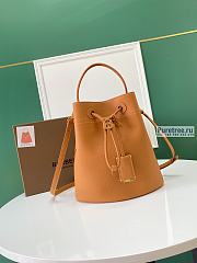 BURBERRY | Small TB Bucket Bag In Brown Grainy Leather - 16 x 26 x 26cm - 1