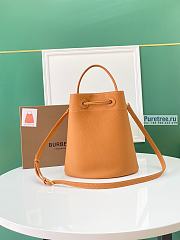 BURBERRY | Small TB Bucket Bag In Brown Grainy Leather - 16 x 26 x 26cm - 2