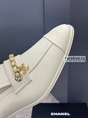 CHANEL | Loafers White Smooth Calfskin - 4