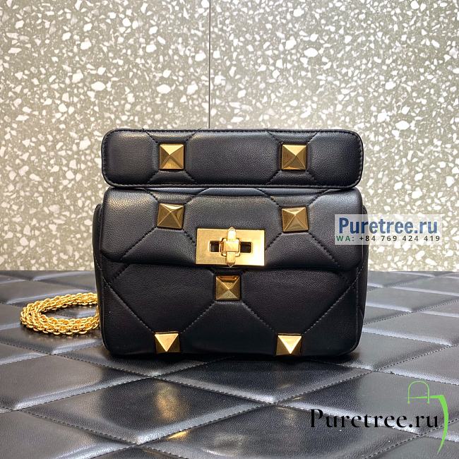 VALENTINO | Small Roman Stud In Black Nappa With Chain - 19 x 13 x 6cm - 1