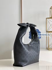 Louis Vuitton | Why Knot MM Black Mahina Calf Leather M20788 - 36 x 43 x 15cm - 2