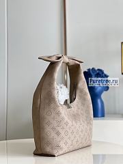 Louis Vuitton | Why Knot MM Galet Mahina Calf Leather M20787 - 36 x 43 x 15cm - 6