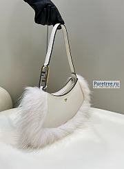 FENDI | O'Lock Swing Pale White Leather And Fox Fur Pouch - 32 x 5 x 11cm - 2