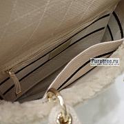 DIOR | Lady D-lite Medium Bag Beige Cannage Shearing - 24 x 20 x 11cm - 3