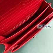 YSL | Sunset Medium Chain Bag Red Crocodile Embossed Leather 22x16x9 cm - 6