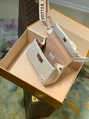 Louis Vuitton | Cluny Mini Quartz Epi Leather M58928 size 20x16x7.5 cm - 4
