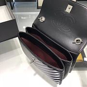 Chanel Trendy CC Black Flap Bag Silver Hardware size 25 x 18 x 7 cm - 4