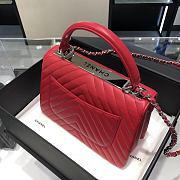 Chanel Trendy CC Red Flap Bag size 25 x 18 x 7 cm - 2