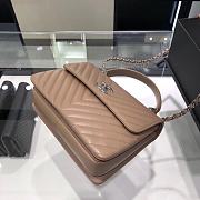 Chanel Trendy CC Light Brown Flap Bag size 25 x 18 x 7 cm - 2