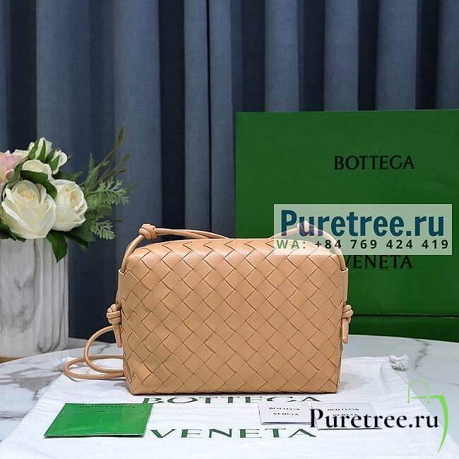 Bottega Veneta | Small Loop Camera Bag Almond size 22x15.5x9cm - 1