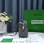 Bottega Veneta | Small Loop Camera Bag Gray size 22x15.5x9cm - 4