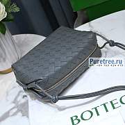 Bottega Veneta | Small Loop Camera Bag Gray size 22x15.5x9cm - 3