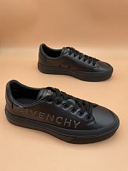 Givenchy Sneakers 05 - 2