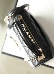 Chanel Trendy CC Flap Bag Black size 25x17x12 cm - 2