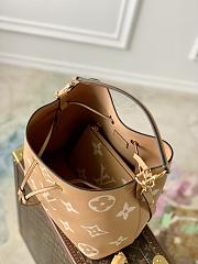 Louis Vuitton | NÉONOÉ MM Arizona Beige/Cream Bicolor Monogram Empreinte - 3