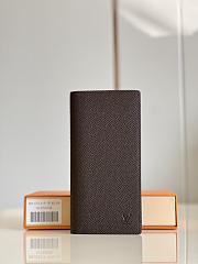 Louis Vuitton | Brazza Wallet Brown Taiga Leather size 19x10x2 cm - 1