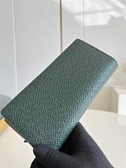 Louis Vuitton | Brazza Wallet Dark Green Taiga Leather size 19x10x2 cm - 3