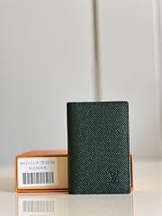 Louis Vuitton | Pocket Organizer Dark Green Taiga Leather size 11x8x1 cm - 1