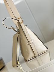 Louis Vuitton | CarryAll PM Cream Monogram Empreinte 29x24x12 cm - 3
