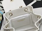 CHANEL 22B White Caviar Affinity Backpack 20x19x12 cm - 3