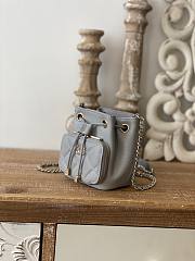 Chanel Affinity Mini Bucket Bag Gray Grain Leather 12.5x10x7.5 cm - 5
