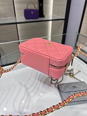 Chanel Vanity With Chain Pink Lambskin AP2874 size 14 x 9 x 6 cm - 2
