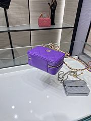 Chanel Vanity With Chain Purple Lambskin AP2874 size 14 x 9 x 6 cm - 2