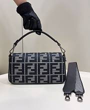 Fendi Baguette Gray Houndstooth Wool Bag With FF Embroidery 27x6.5x15 cm - 2